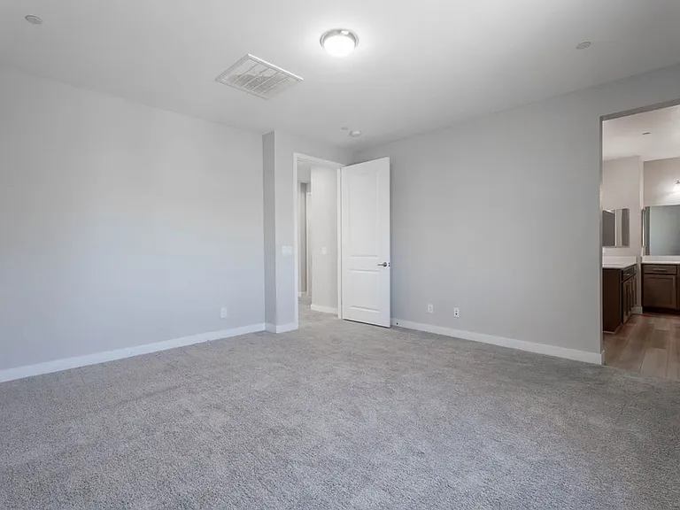 10620 Carnes Ave — Photo 3