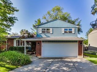 9130 Meadowview Dr, Hickory Hills, IL
