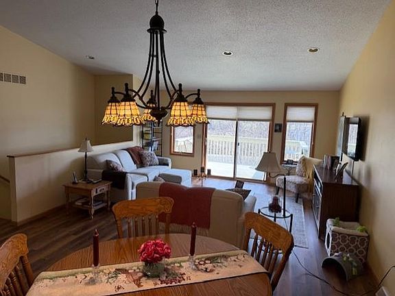 4th image of 1004 W Lake Blvd