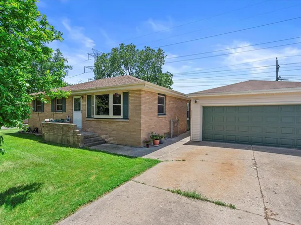 17101 West Roosevelt AVENUE, New Berlin, WI 53151