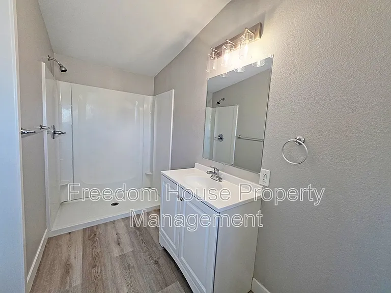 1410 E Manse Rd — Photo 22