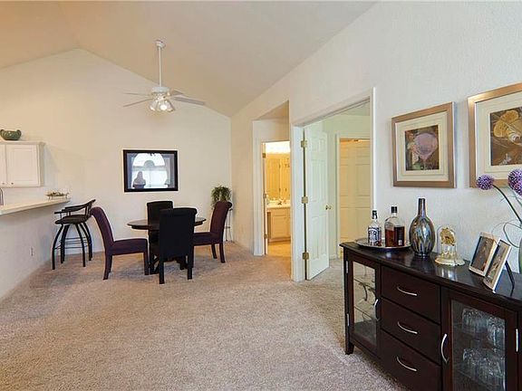 4th image of 6132 NE Kensington Dr