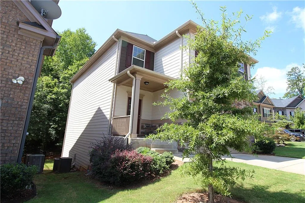 4 bed, 3.5 bath, 2240 sqft, $2,550 — Photo 4