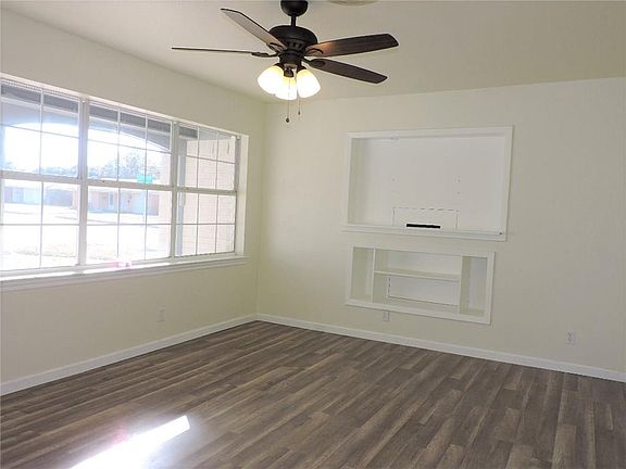 5th image of 4732 Everest Dr