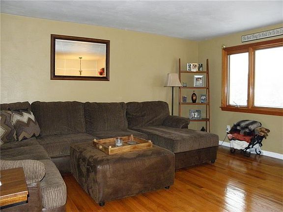2nd image of 2806 Sullivan Dr