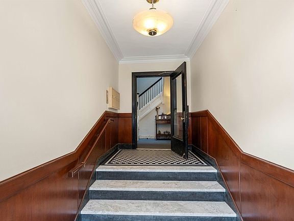 2nd image of 325 Tappan St APT 6