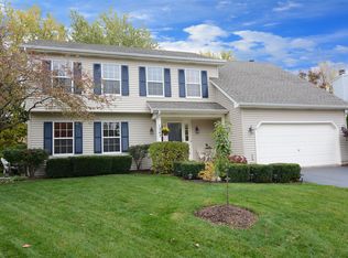 1245 Thornhill Ct, Geneva, IL 60134