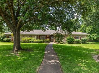 1521 Lindenwood Dr, Orange, TX 77630