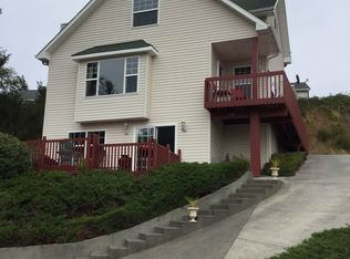 950 Bridge View Ct, Astoria, OR 97103