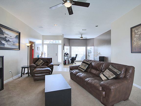 4th image of 518 Sawgrass Cir