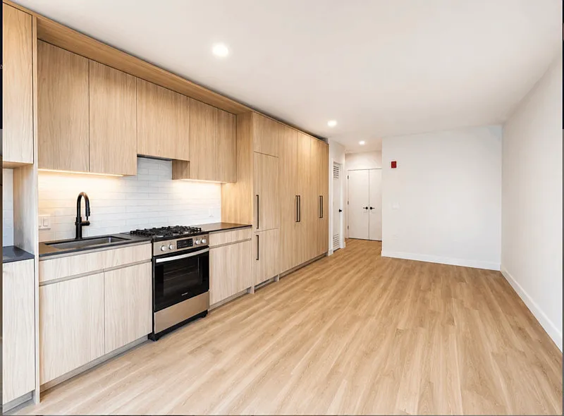 224 N Ada St