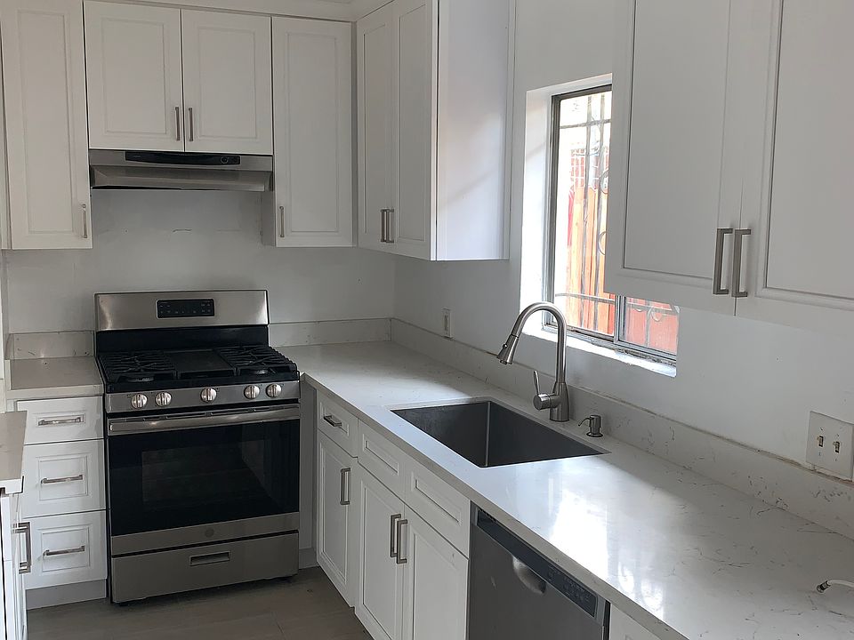 1st image of 2412 S Shenandoah St APT 1