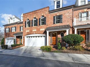 38 Midland Park Ln, Greensboro, NC 27455