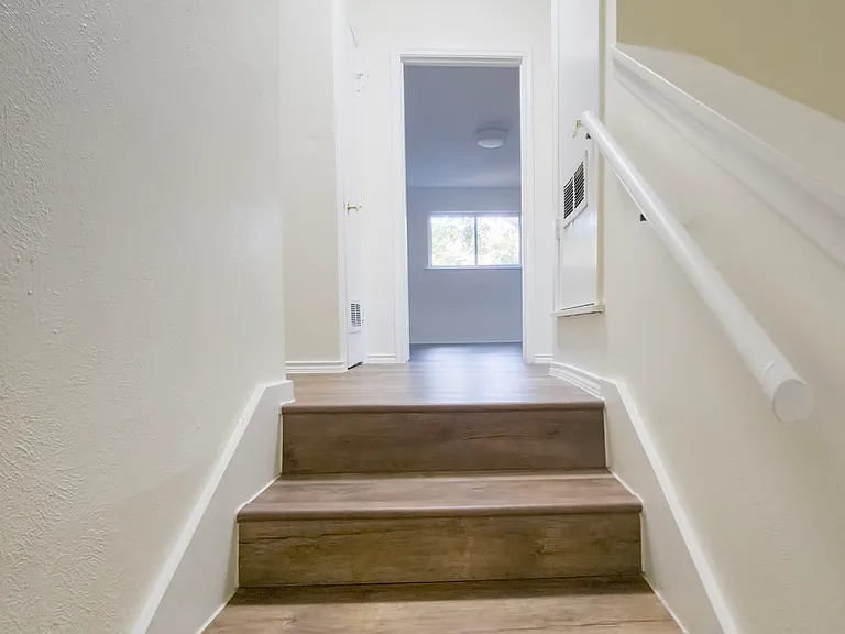 7618 Thistle Ln — Photo 5