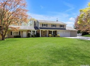 19 Austin Ln, Huntington, NY 11743