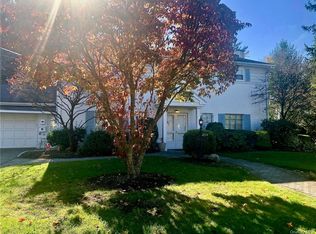 251 Wyndcliff Rd, Scarsdale, NY 10583