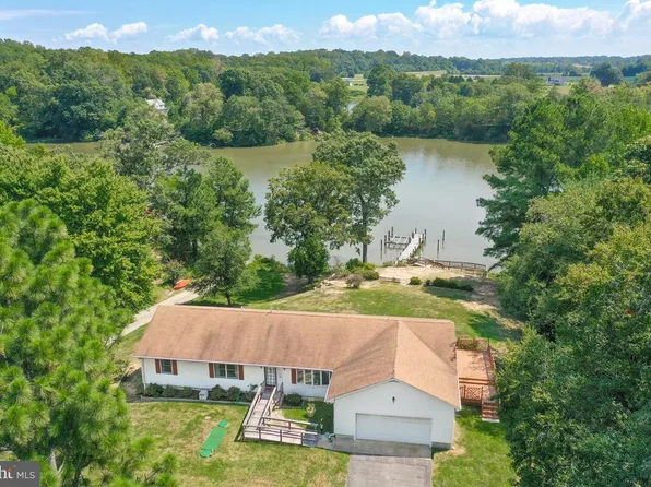 3765 Fish Hook Dr, Broomes Island, MD 20615