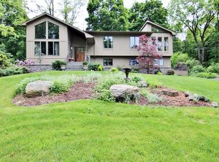 2 Short Ct, Hopewell Junction, NY 12533