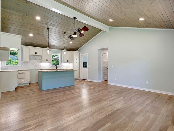 3rd image of 2618 Owens Dr