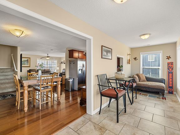 3rd image of 708 Patchett Dr NE