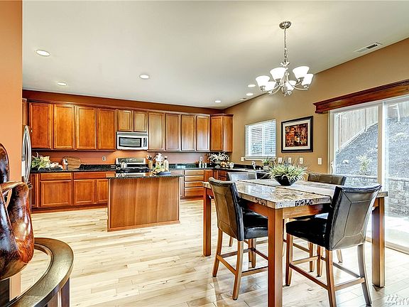 5th image of 7724 87th St NE