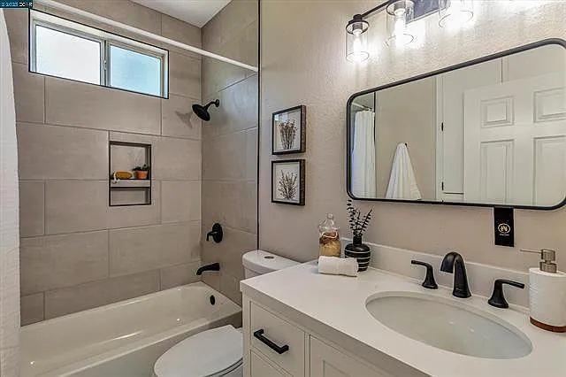 7880 Canyon Meadow Cir #A — Photo 17