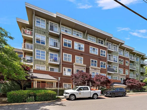 870 Short St #419, Saanich, BC V8X 2V5