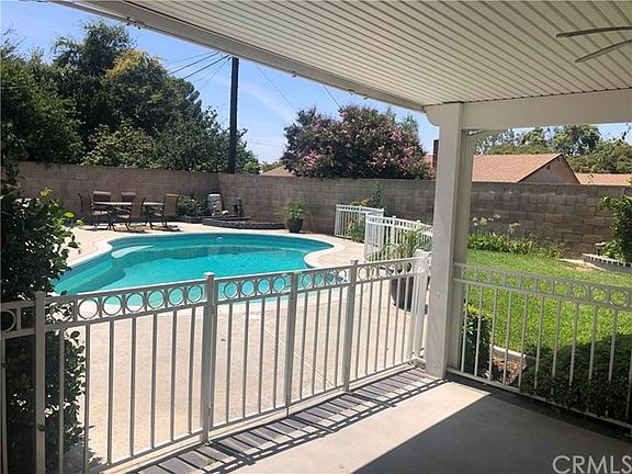 3rd image of 1197 Loma Sola Ave