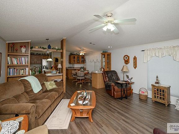 2nd image of 13828 Park Pl