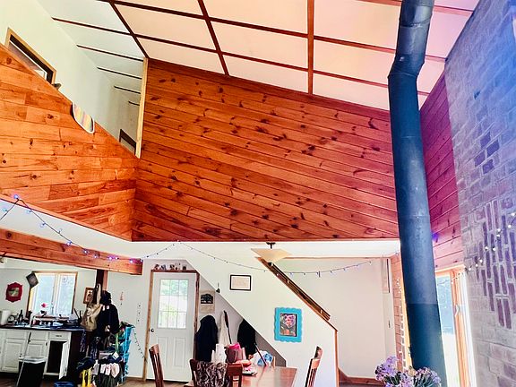 5th image of 2775 Fish Hill Road