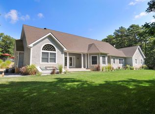 102 Merchants Path, East Hampton, NY 11937