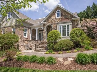 1306 Woodland Pl, High Point, NC 27262