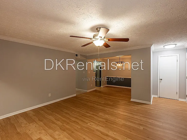 5143 Roswell Rd NE #9 — Photo 4