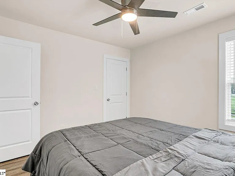 141 Baileyview St — Photo 14