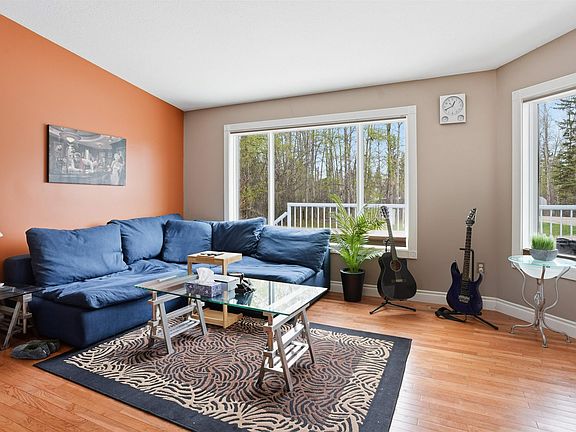 4th image of 1515 Marine Cres