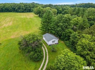 22550 Indian Point Ave, Petersburg, IL 62675