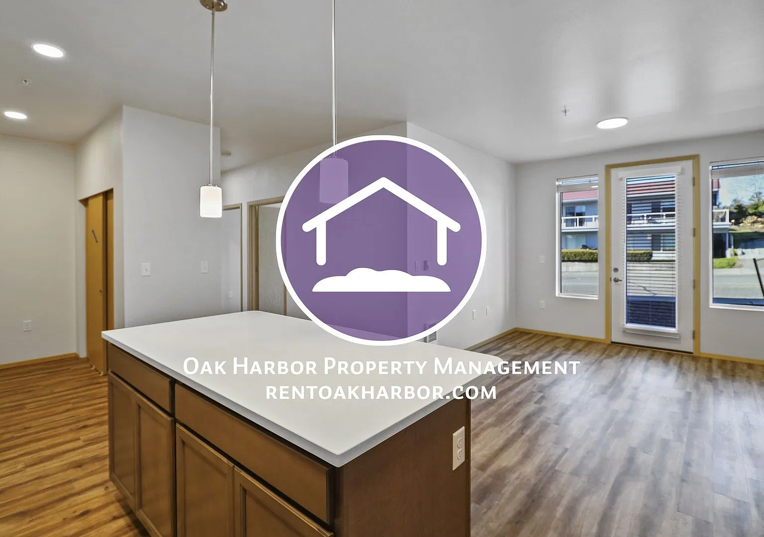 2 Bed 1 Bath - Downtown Location - NAS Whidbey — Photo 1