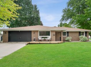 1329 E Harding Dr, Appleton, WI 54915