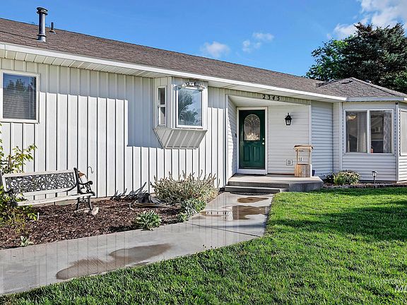 3rd image of 2345 Sherwood Dr