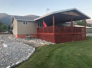 93 Pine St, Trout Creek, MT 59874