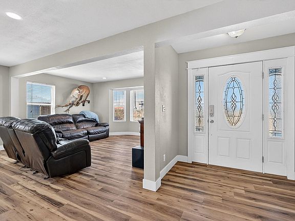 3rd image of 2398 Fairview Rd