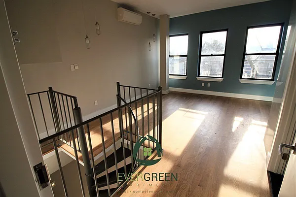 Rented by ERNY LLC | media 6