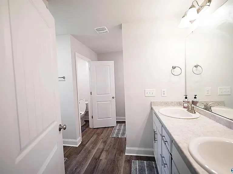 154 Abercorn Dr — Photo 10