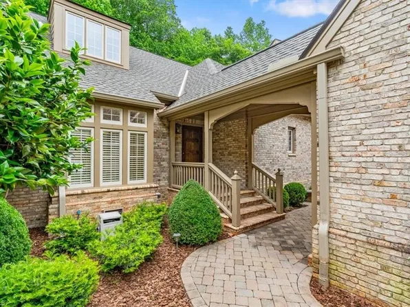 30 Sturbridge Ln, Greensboro, NC 27408