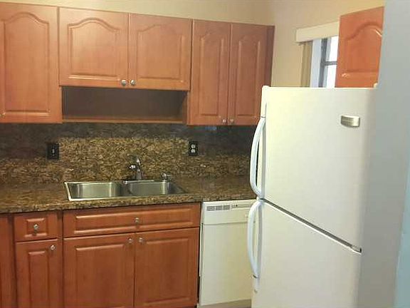 2nd image of 10270 NW 35th St APT 24