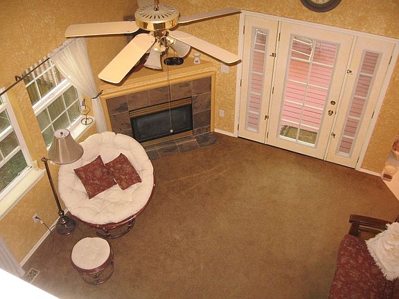 Vaulted Ceilings!