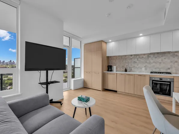 2425 Alpha Ave #1803, Burnaby, BC V5C 0N6