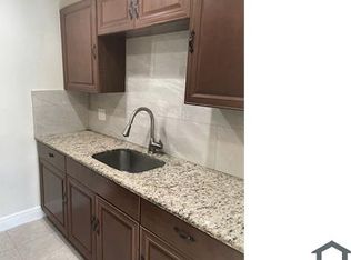 1315 Gateway Dr, Lantana, FL 33462