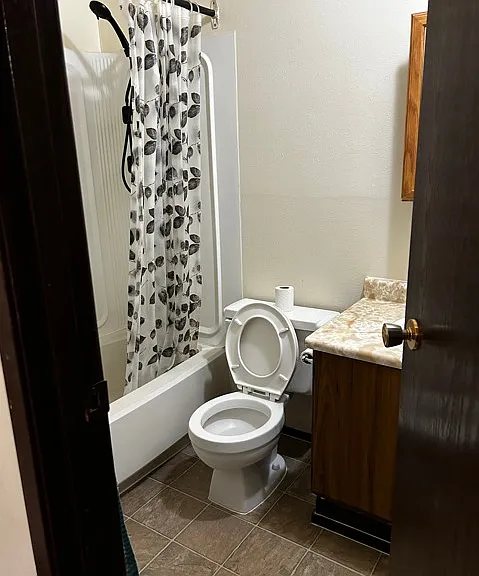 4936 Davis Ave — Photo 3