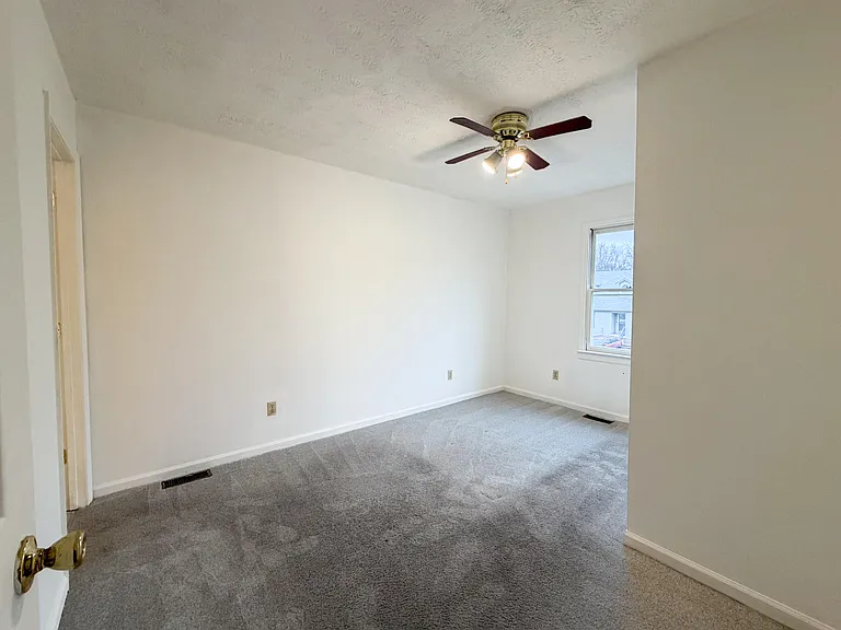 352 Chase Pl — Photo 13